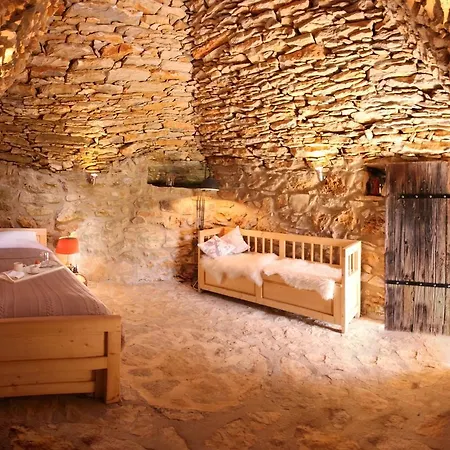 Wild Boar Mountain Lodge Bedarieux